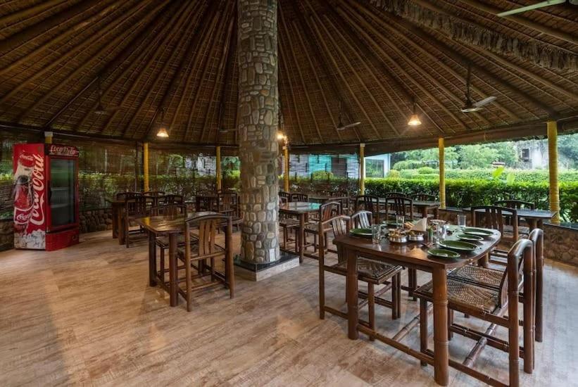 Corbett Wild Resorts & Spa Garjia Exterior foto