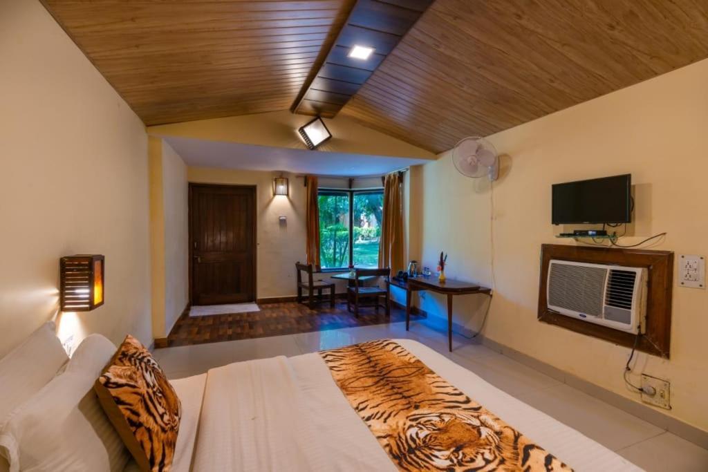 Corbett Wild Resorts & Spa Garjia Exterior foto